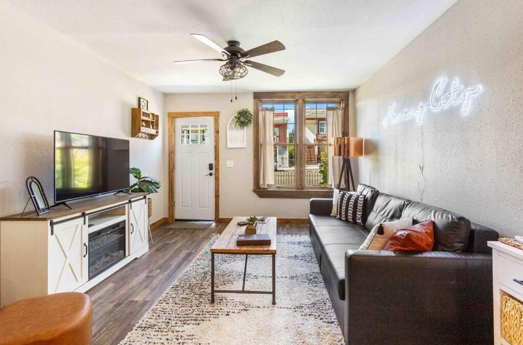 Butte Apartment | Stylish Uptown Butte Condo - 632