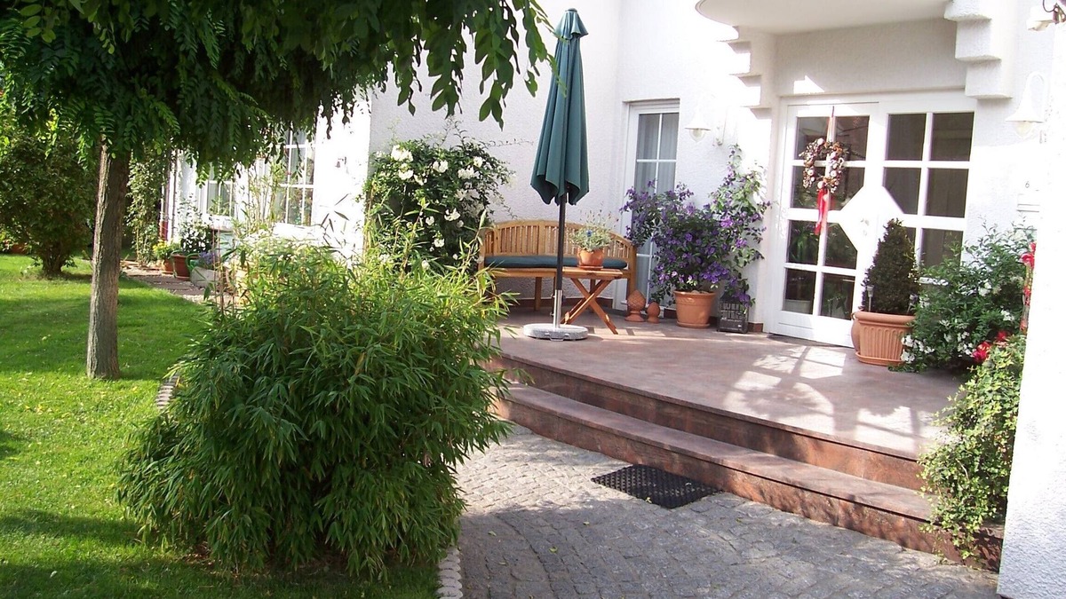 Niedenstein Apartment | Stylish vacation apartment in the Hessian mountain country