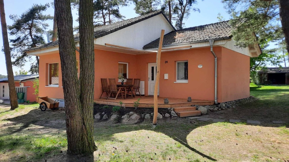 Plau am See House | Stylish vacation home on Lake Plau with rowing boat