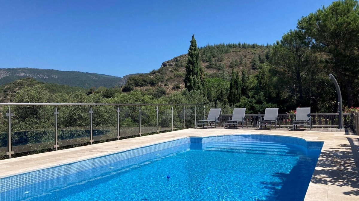 Felines-Minervois Villa | Stylish villa with private pool located in the heart of Occitanie