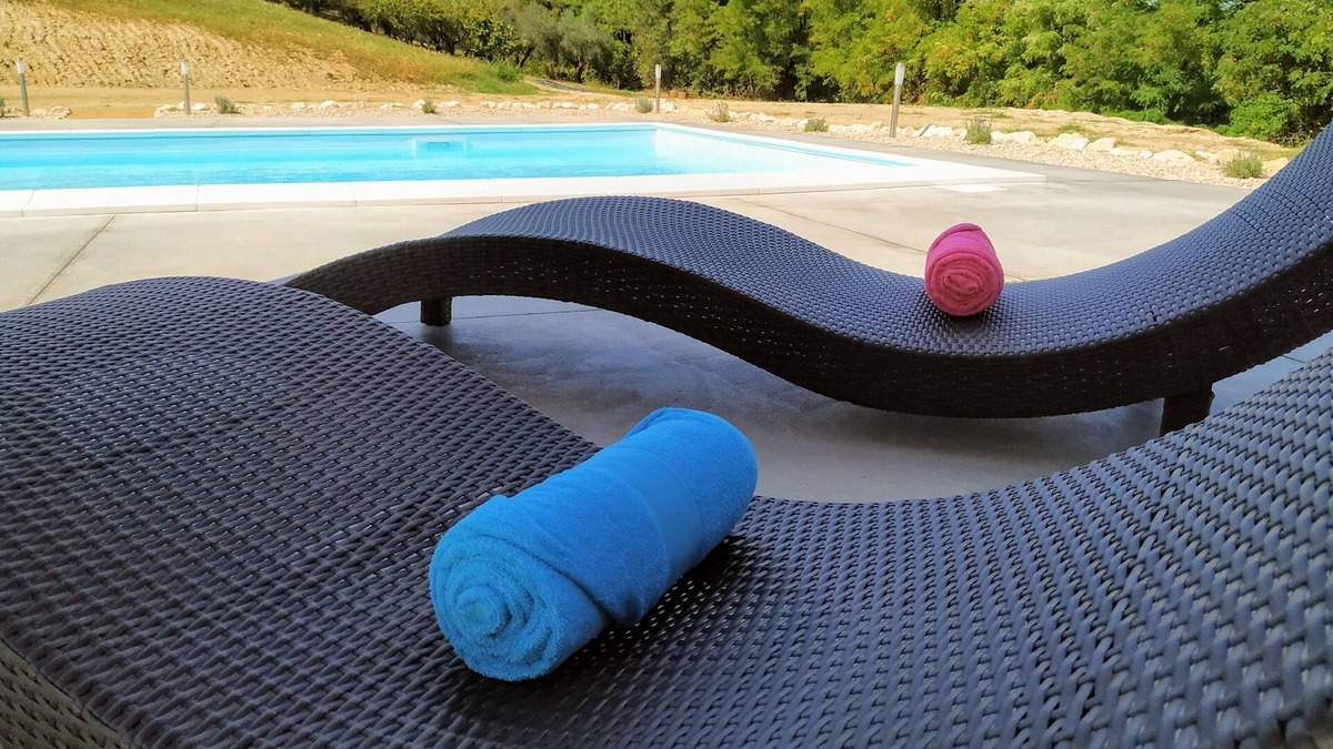 Penne Villa | Stylish villa with private pool, Gran Sasso view and 30 minutes to sea/airport