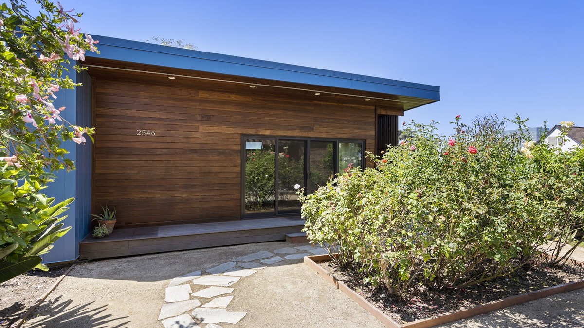 Westlake House | Stylish Westlake Guest House/Large Yard/Mountain View/Parking/Central Location