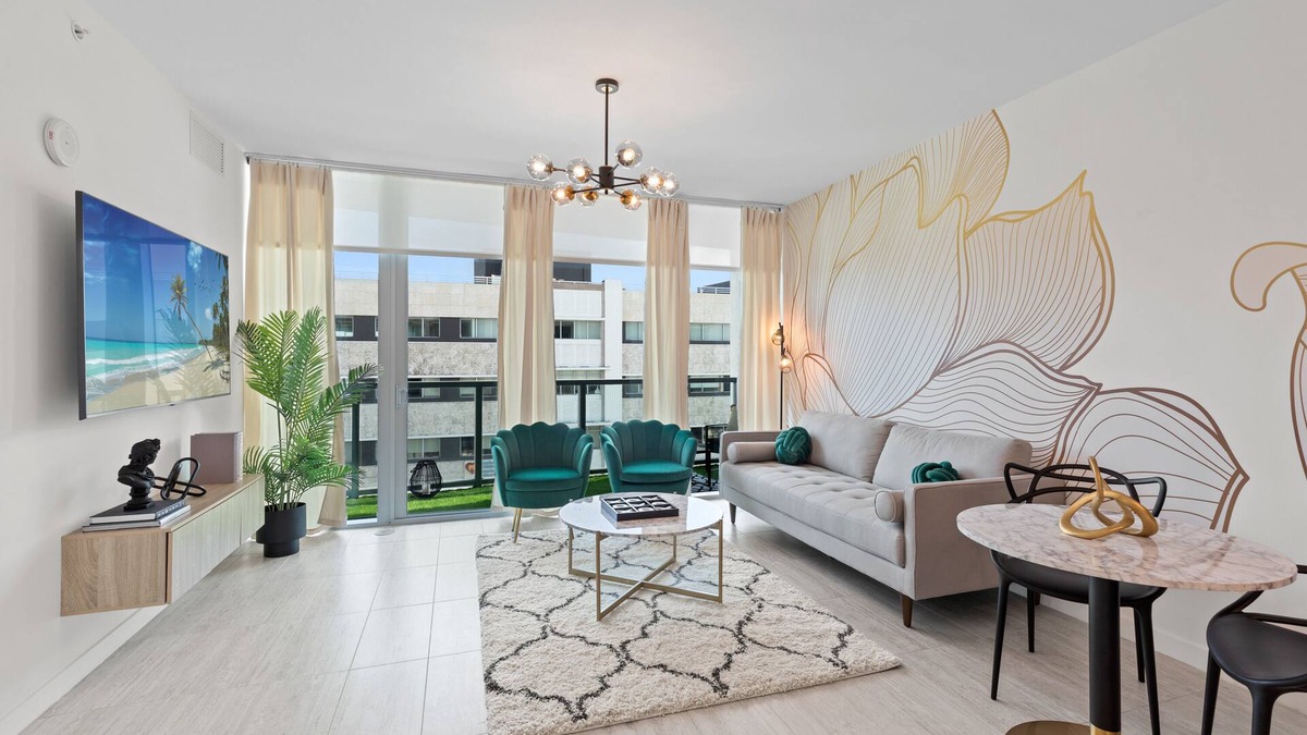 Northeast Miami Apartment | Stylish Wynwood 1BR & Guest Bed Walk to Art, Bars & Nightlife!