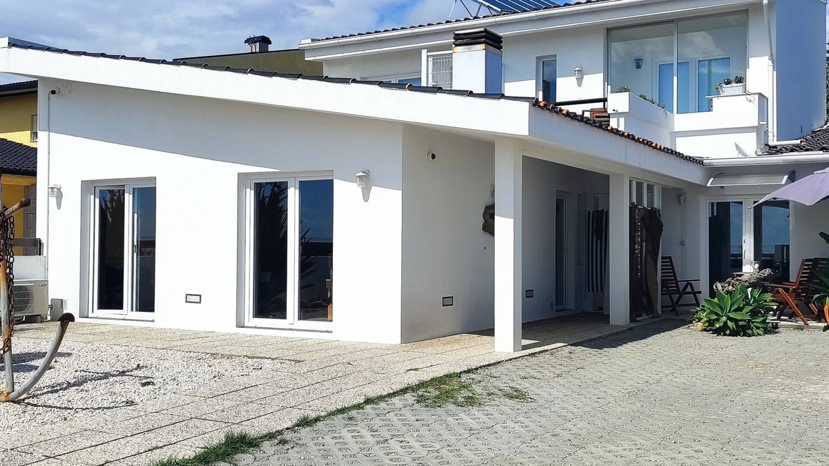 Aguda Apartment | Suíte Maresia em Frente ao mar da Aguda