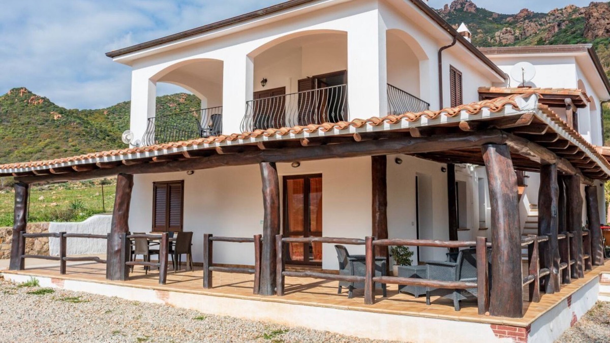 Tertenia Apartment | Su Castangiu1, flat in villa with swimming pool and 5-a-side football pitch