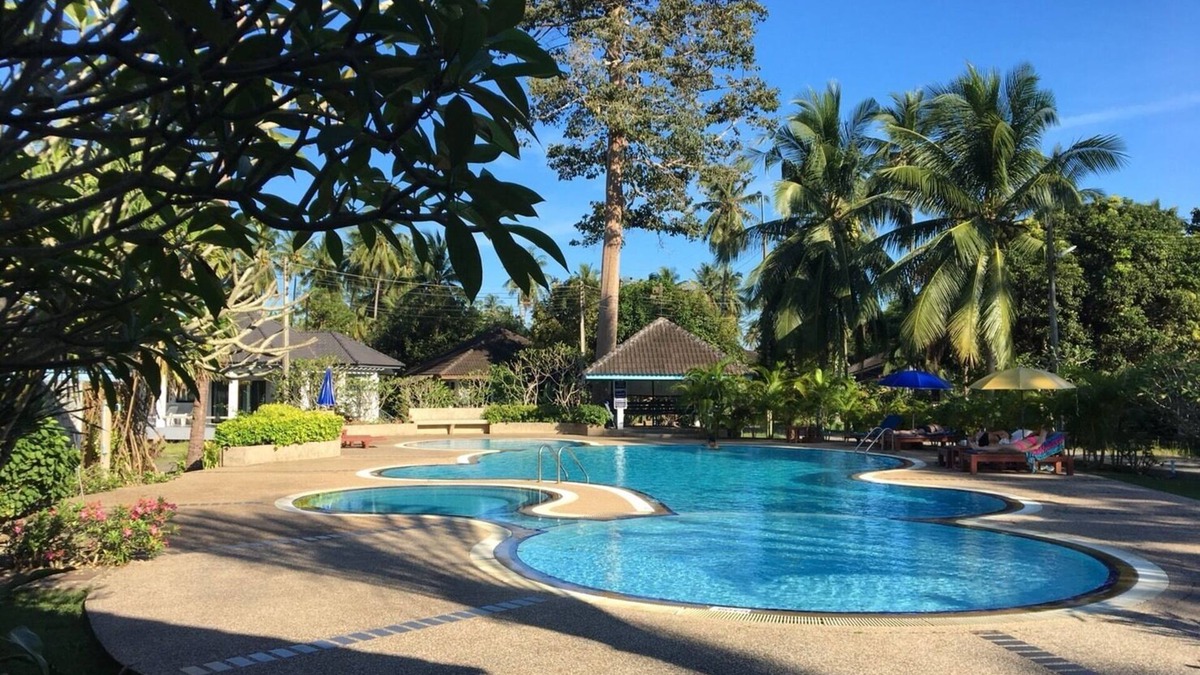 Thong Chai Hotel | Suan Bankrut Beach Resort