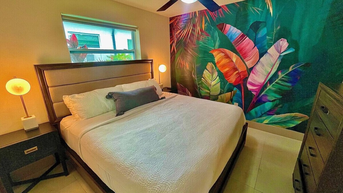 Victoria Park Apartment | SuaveMauve at Las Olas Beach