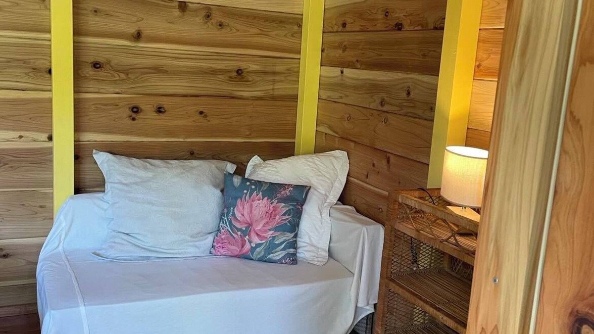 Taupo Bay Apartment | Sub-Tropical Paradise Retreat Glamping, Infra-Red Sauna, Taupo Bay