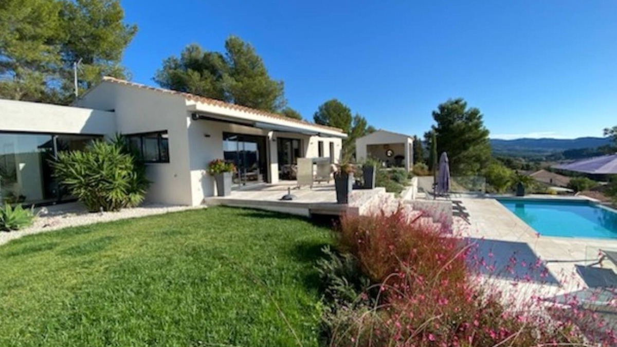 La Cadiere-d'Azur Villa | Sublime air-conditioned villa, sea view (7km), vineyards, village, infinity pool
