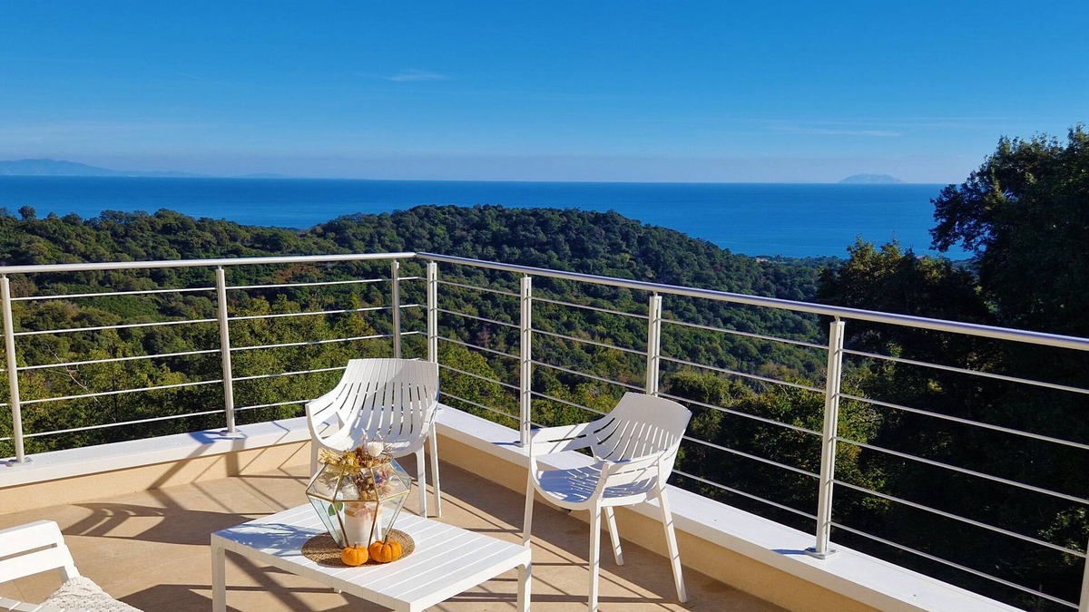 Poggio-Mezzana Villa | SUBLIME villa neuve vue à 360° sur la mer à 10'de Moriani, des plages et rivière