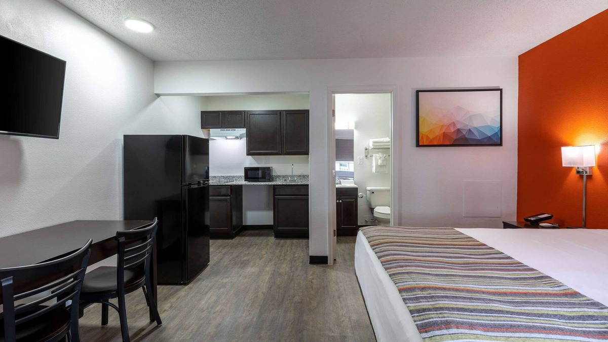 Arcadia Hotel | Suburban Studios Spartanburg - I-26