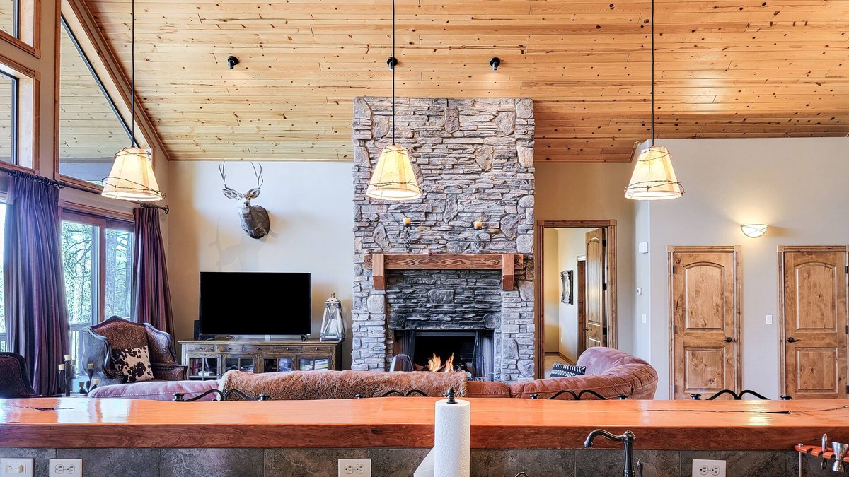 Torreon House | Sugar Pine Retreat - Torreon Cabin w/Hot Tub, Air Hockey, Pool Table & Pond View
