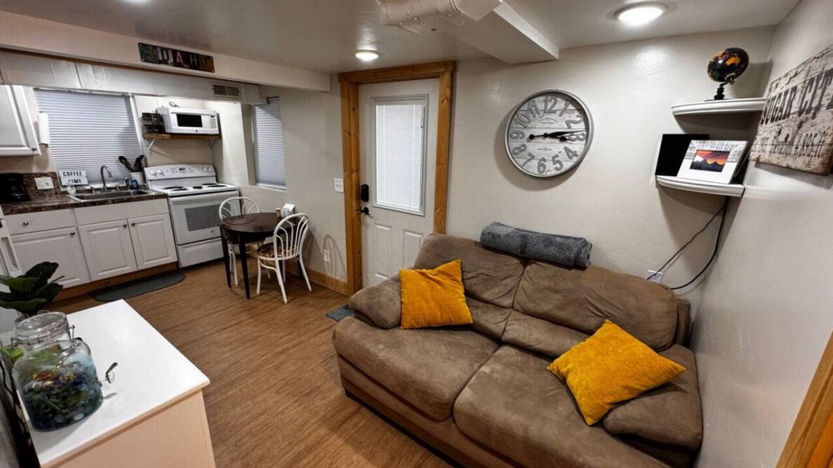 Sugar City Apartment | Sugar Shack (dog friendly), Sugar Shack (pet friendly)