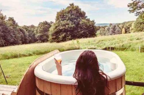 Coxwold Ski Chalet | Sugi wooden pod