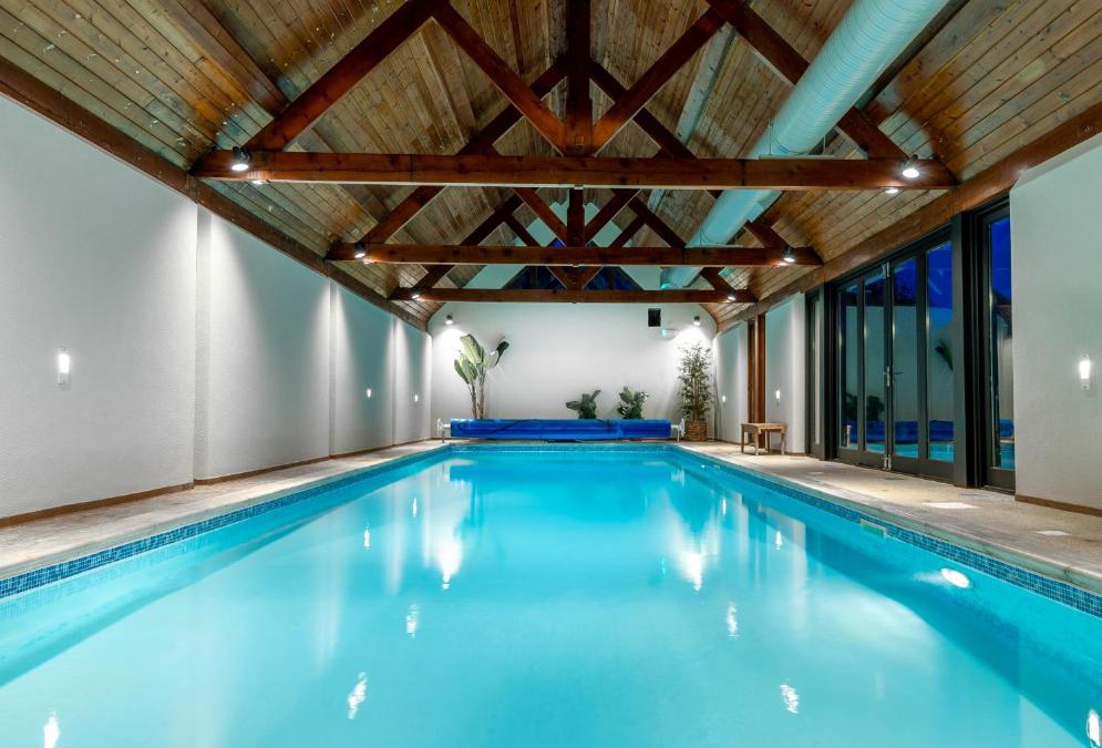 Harlow House | Suitable For Contractors 2 Double Beds and Sofa Bed Private Parking