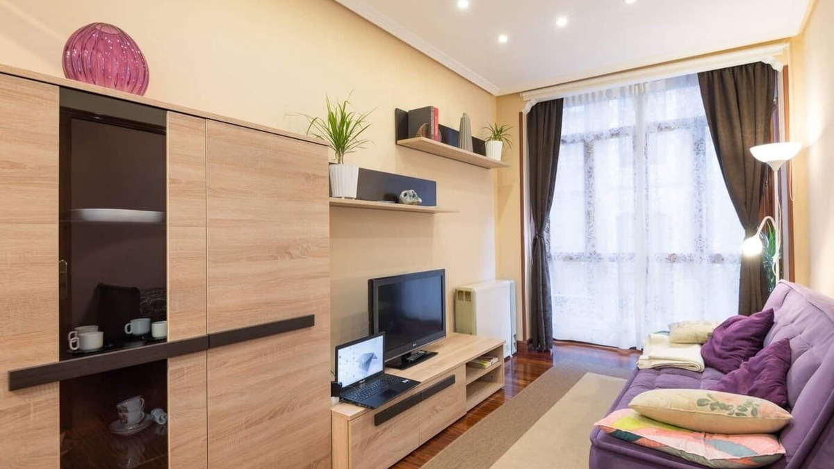 Bilbao Old Town Apartment | suitable old town exceptional situation pedestrian street parking possibility