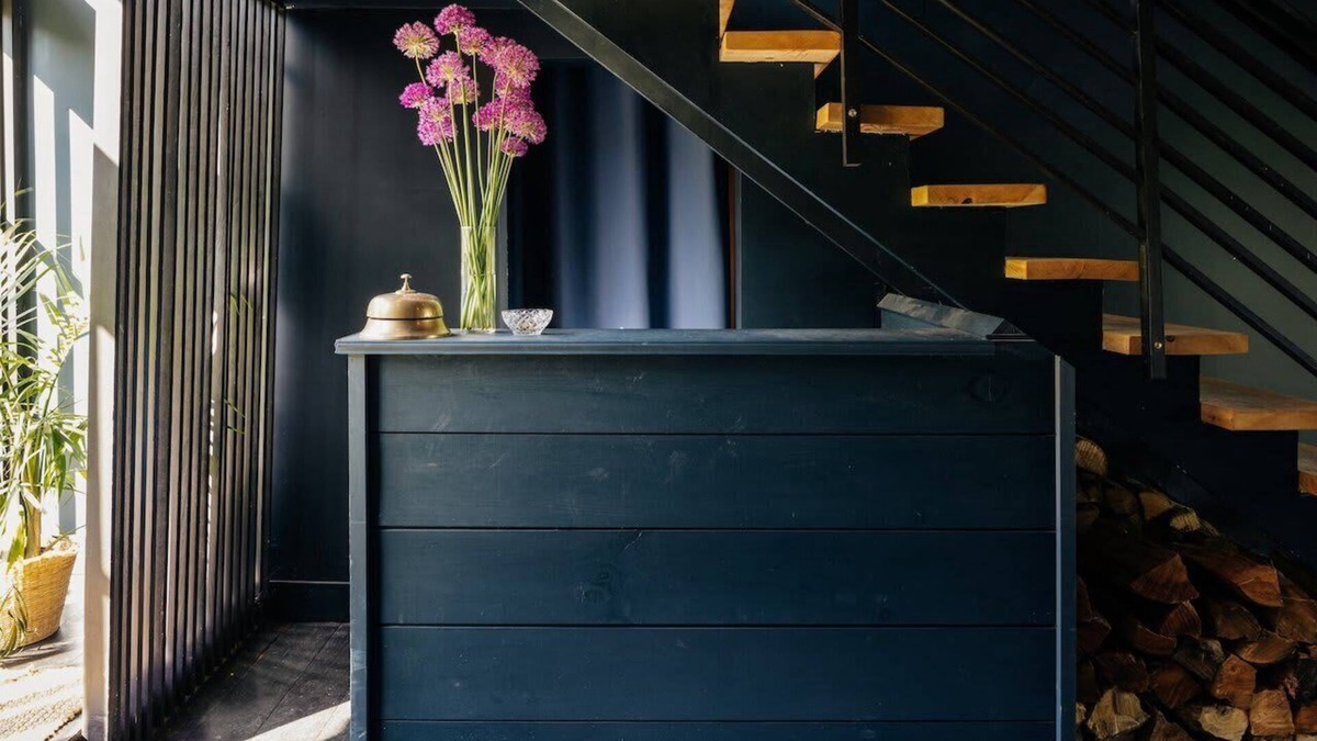 Jeffersonville House | Suite 001 Summary: Th