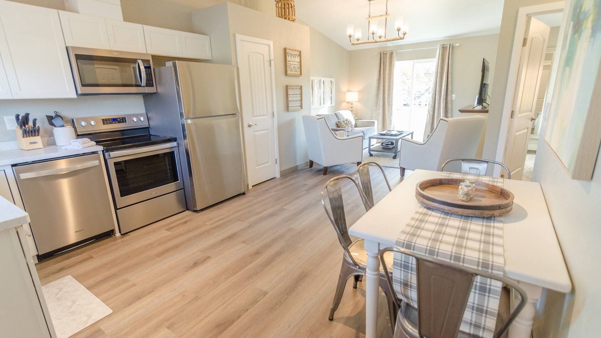 Palmer Apartment | Suite 06 Downtown Palmer