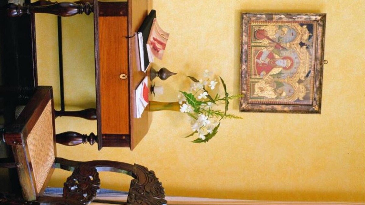 Fort Kochi Apartment | Suite 1 King bedroom at Malabar House