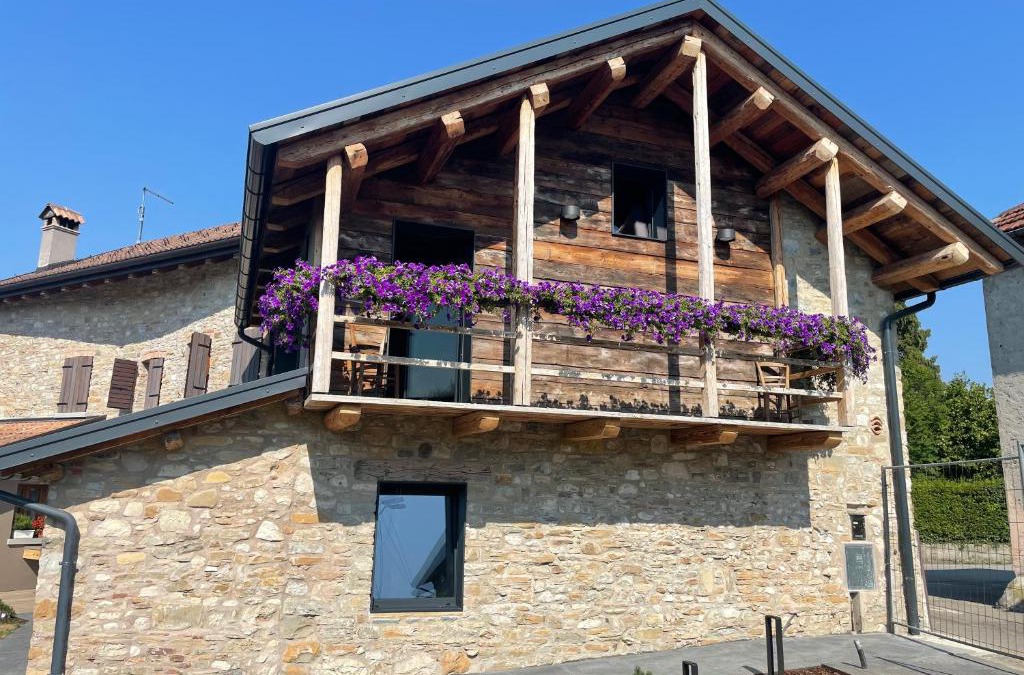 Trichiana Ski Chalet | Suite 110
