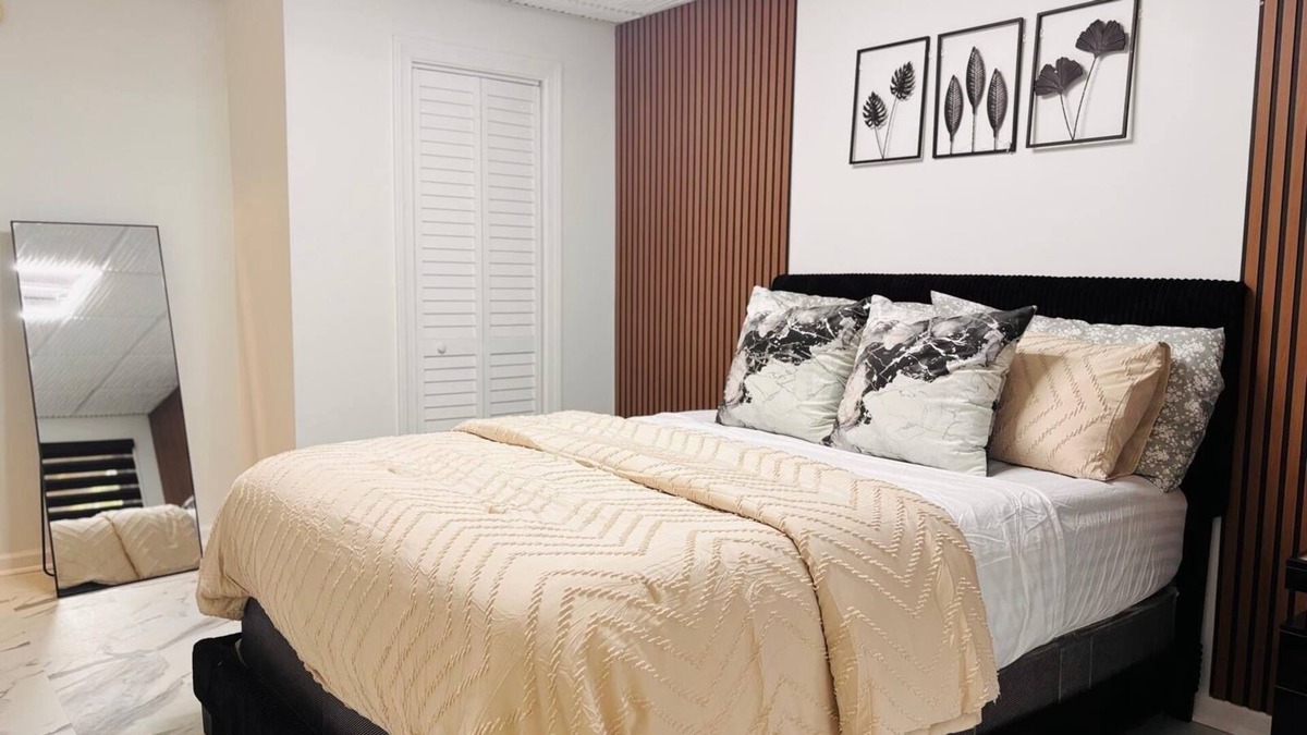 Lawrenceville House | Suite B: Cozy Rear Entry Basement Escape 1bed, 1bath
