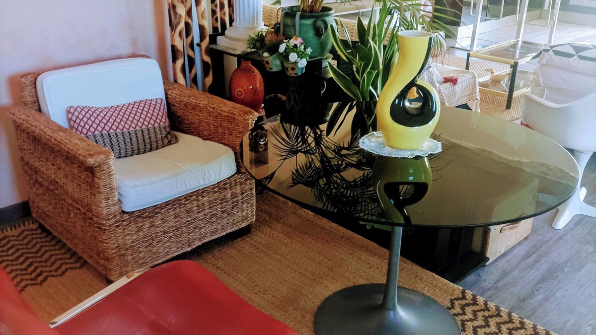 Pignan Apartment | "Suite Beau Séjour" in historic village near the sea and Montpellier