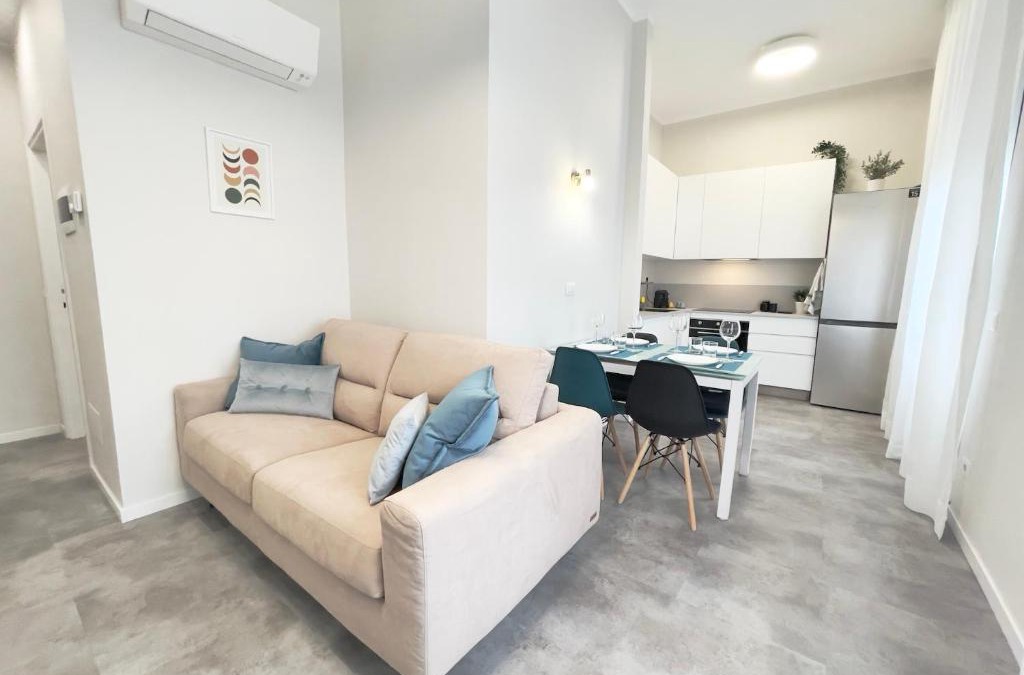 Pavia Apartment | SUITE Celeste - 2 Bagni e 2 Camere da Letto