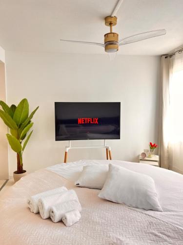 Saint-Etienne Apartment | Suite esprit love lit rond Bergson Stade Zénith