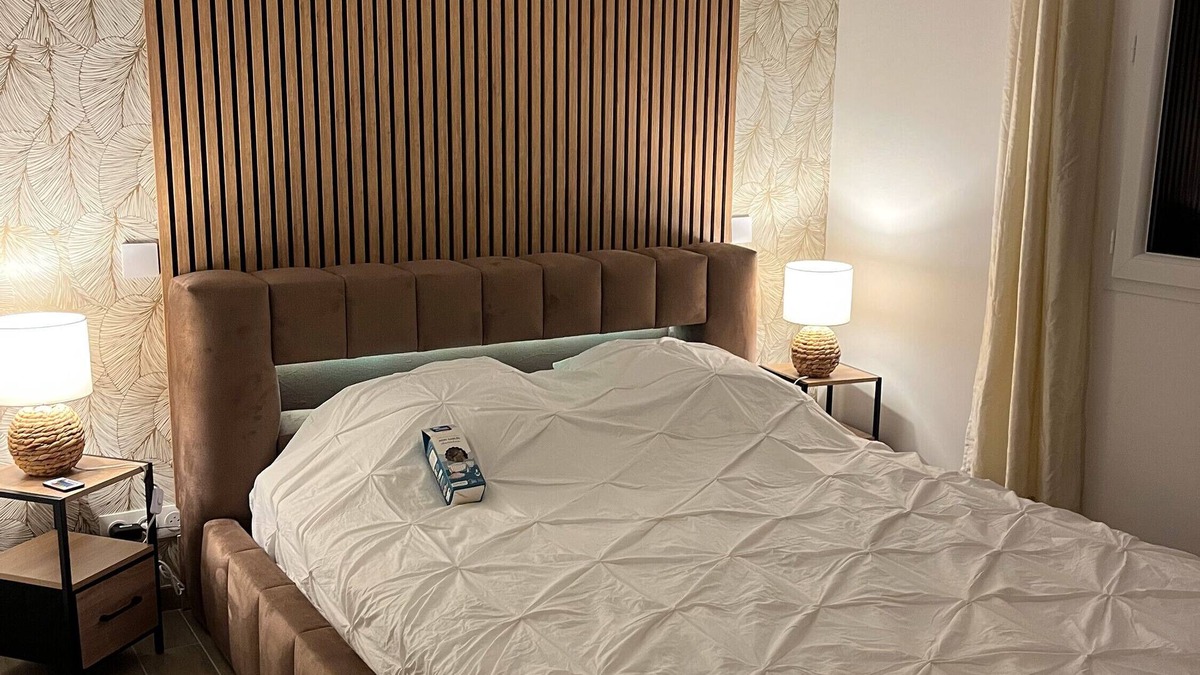 Aigrefeuille-d'Aunis Bed & Breakfast | Suite guest room with breakfast included