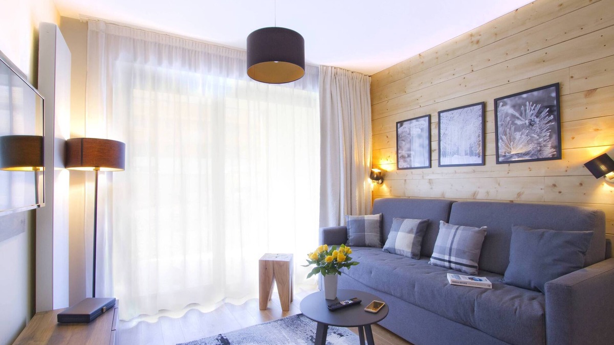 Eclose-Est Condo | Suite lumineuse au pied des pistes | wifi gratuit!