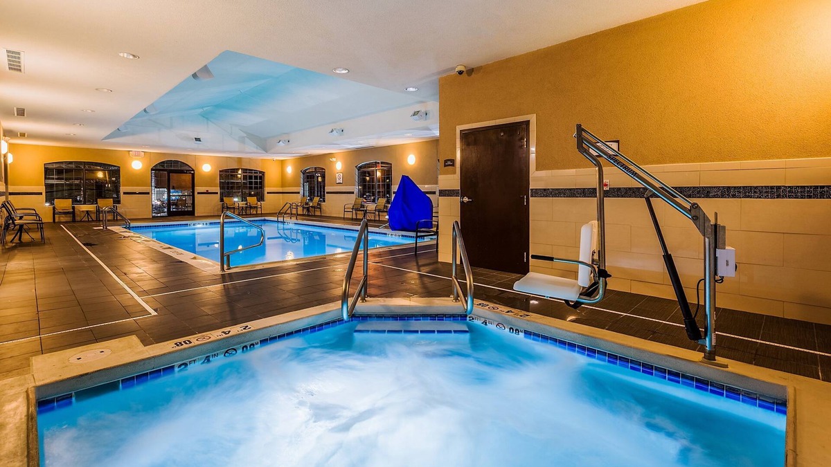 Bismarck Condo | Suite Near Downtown | Free Daily Breakfast + Indoor Pool