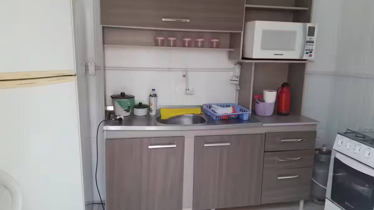 Cidade Nova Apartment | Suite no. 14+kitchen with air conditioning