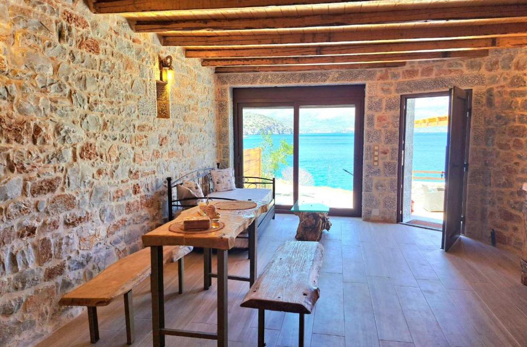 East Mani House | Suite of Villa Lagkadaki