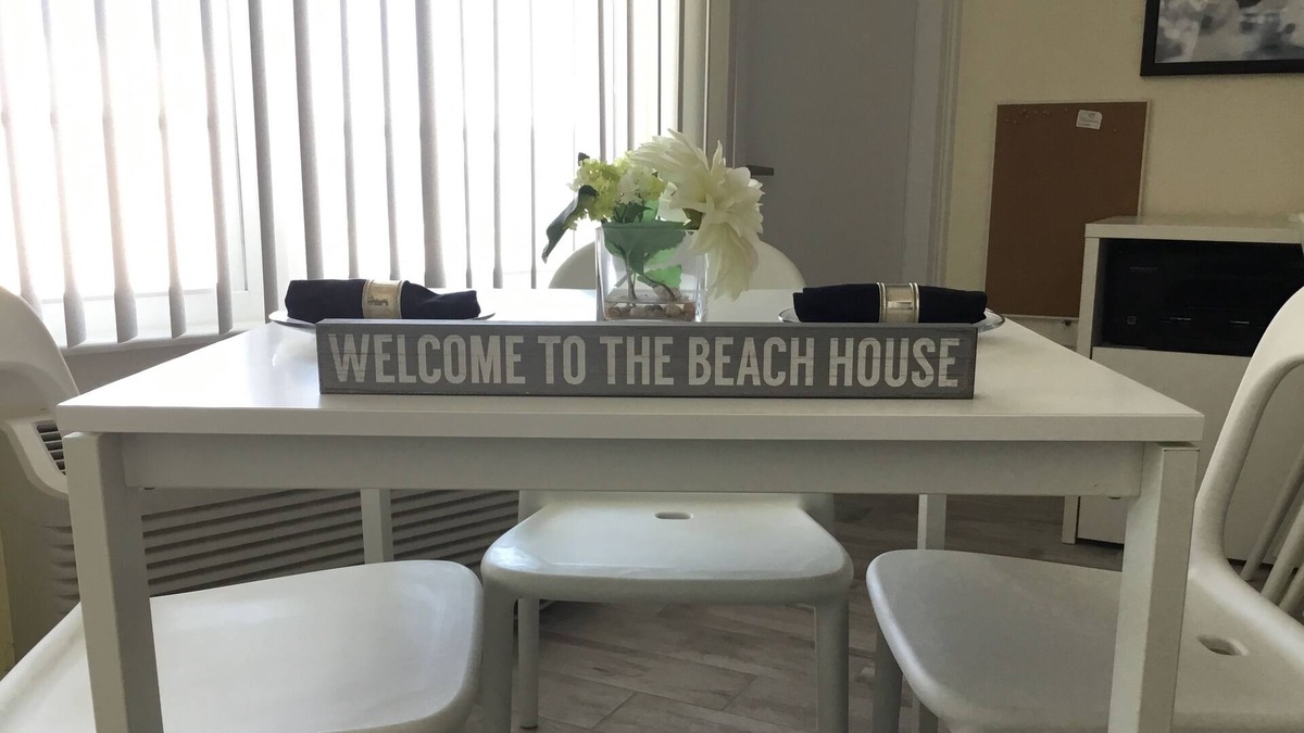Davis Condo | Suite On The Beach! Right In The Heart Of Daytona Beach - Joanne 301-728-2646