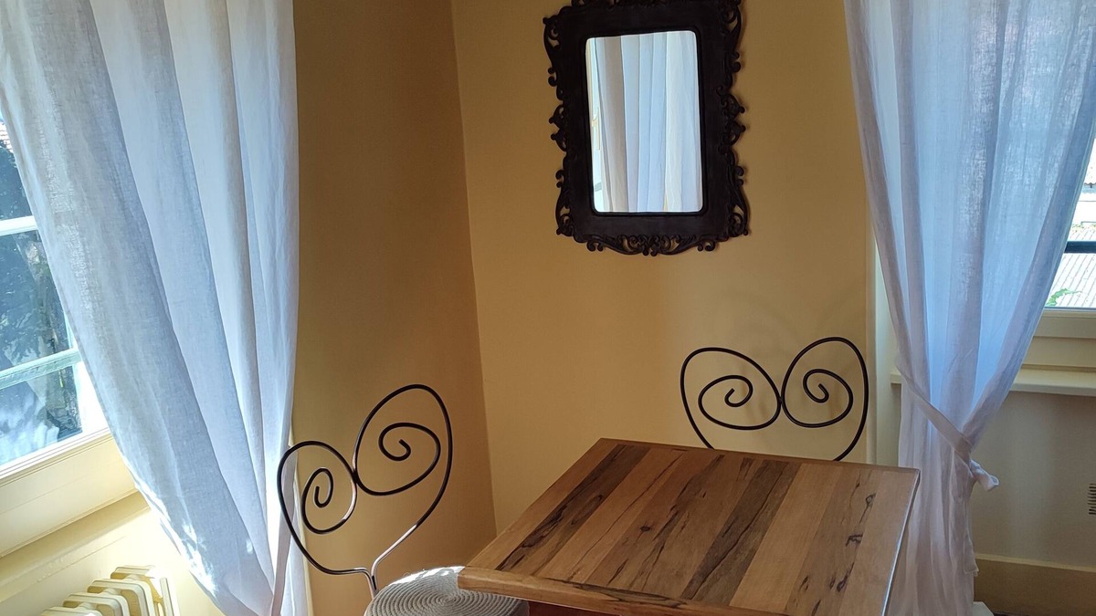 Centre Ville d'Ales Bed & Breakfast | Suite Romantique Balneo