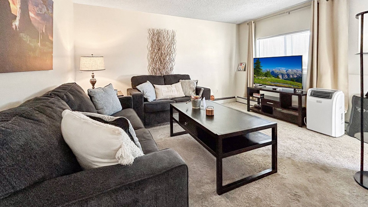 Rockrimmon Condo | "Suite Springs" - Entire 2 BR Spacious Residence