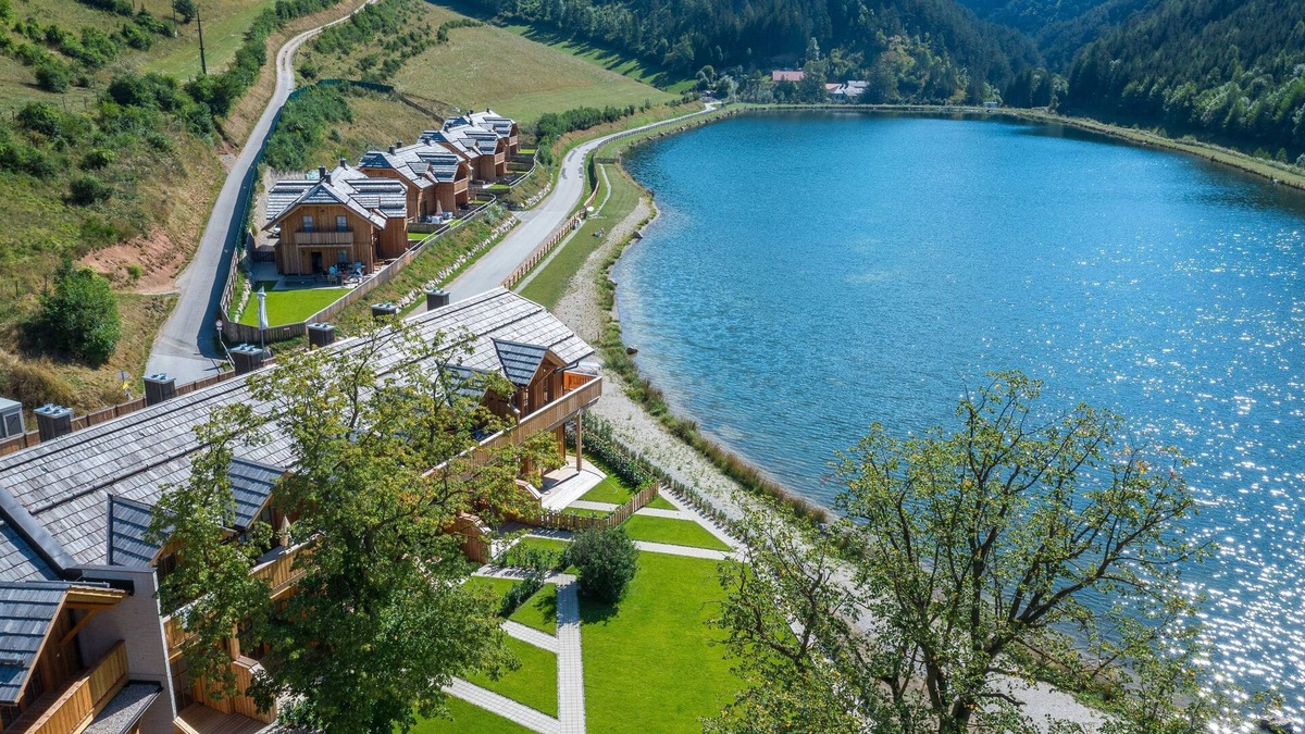 Puchberg Am Schneeberg Apartment | Suite with lake view - CHALET am Schneeberg See