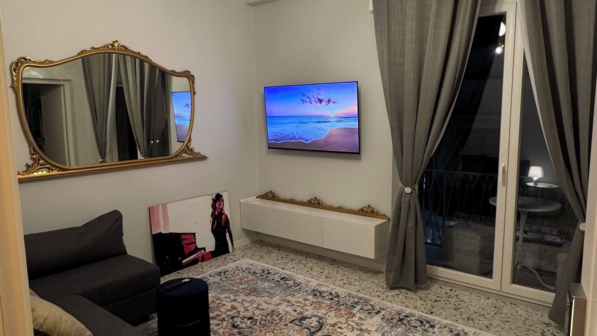 Reggio Calabria Bed & Breakfast | SUITE WITH BALCONY IN B&B AC GOLD BOUTIQUE