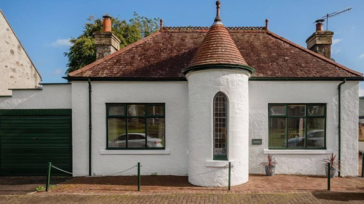 Drumnadrochit House | Sullivan by Interhome