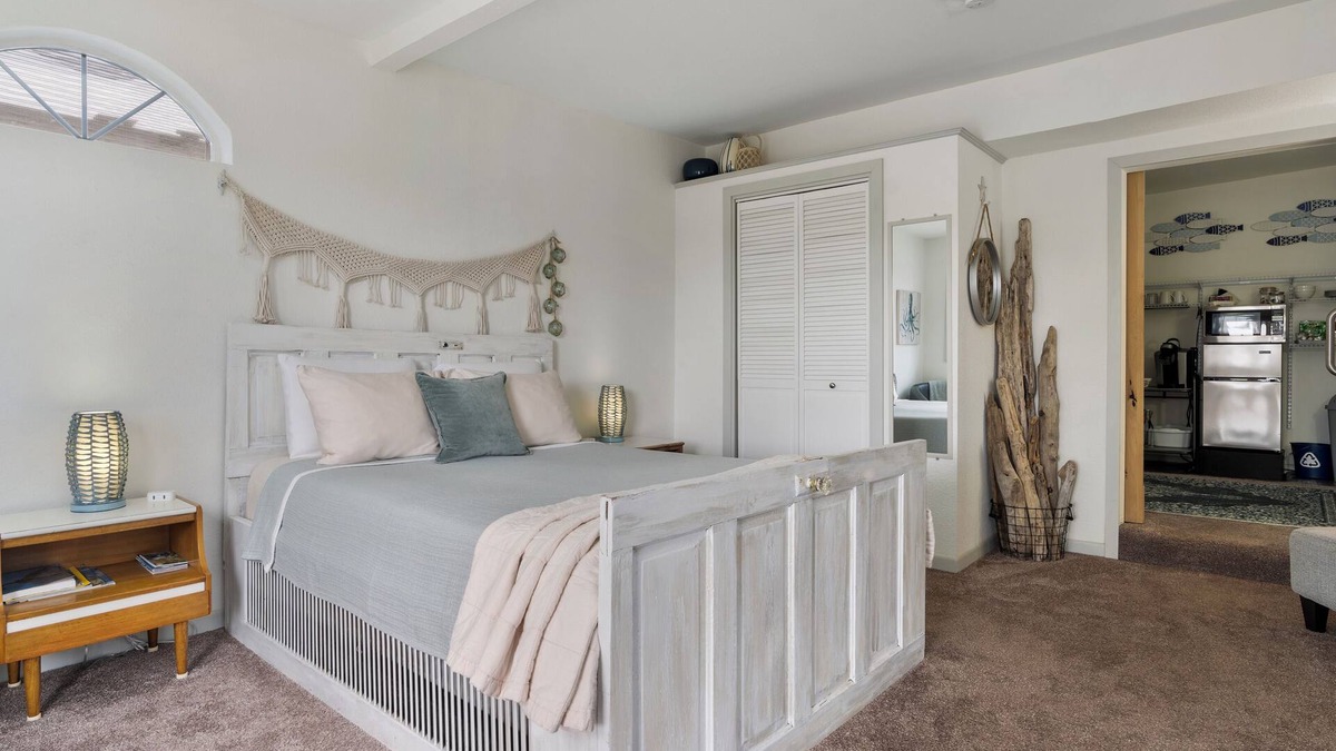 North Bend House | Sully's Sanctuary Centrally located/North Bend