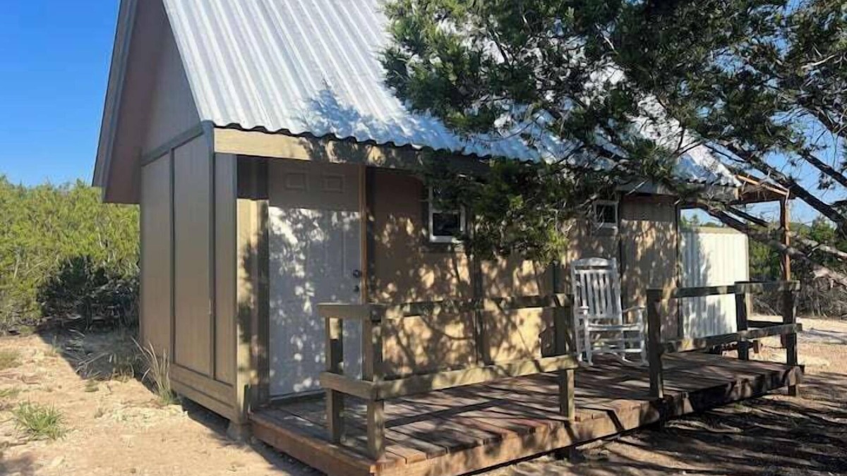 Center Point House | Sumac (A-Frame Cabin)