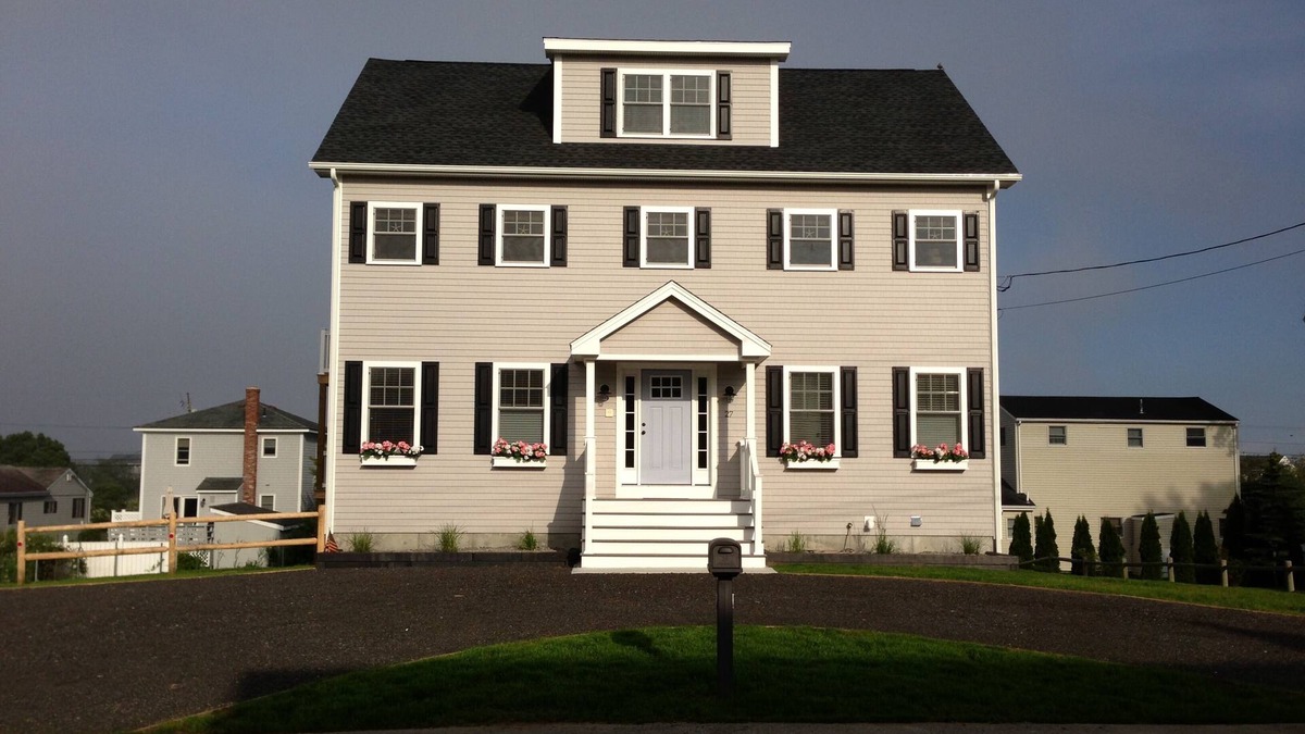 Point Judith House | Summer 2025 one week left Aug 23-30.
