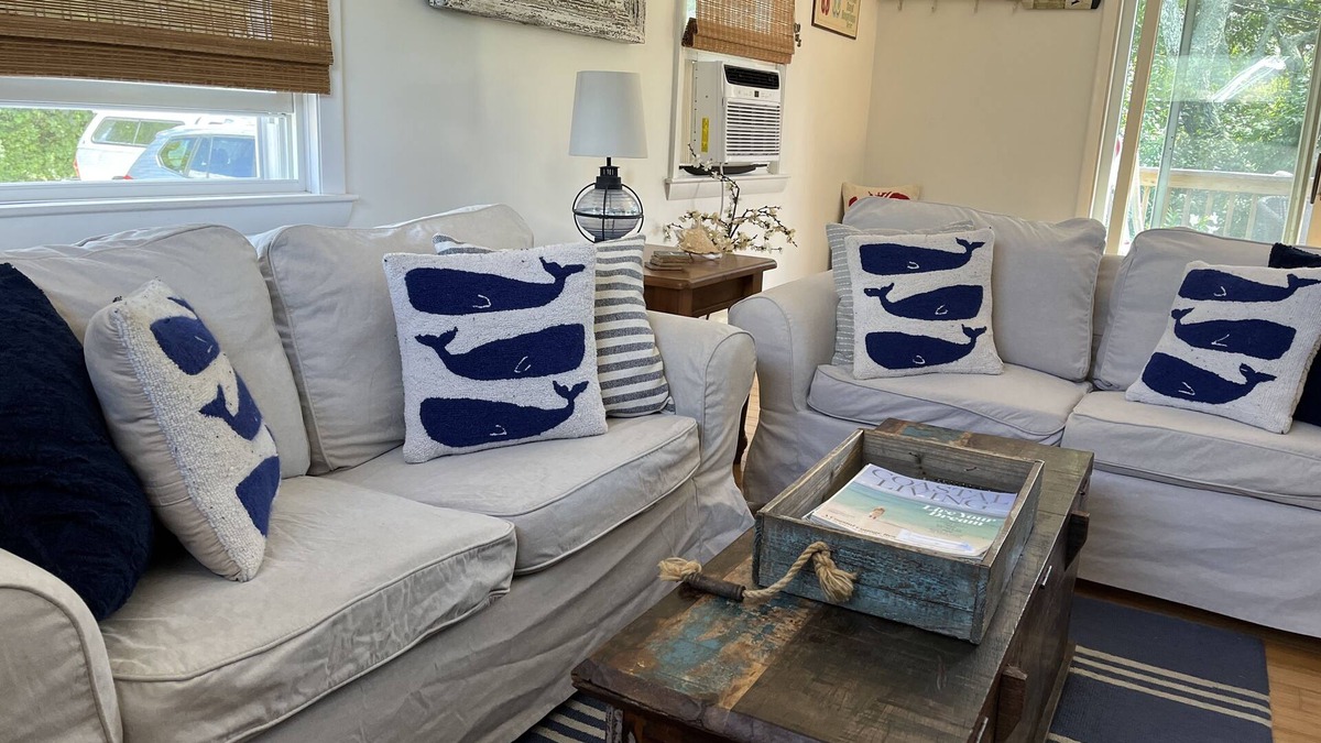 Snug Harbor House | Summer 2026 - Updated 2 Bedroom in Snug Harbor East Matunuck Pet Friendly