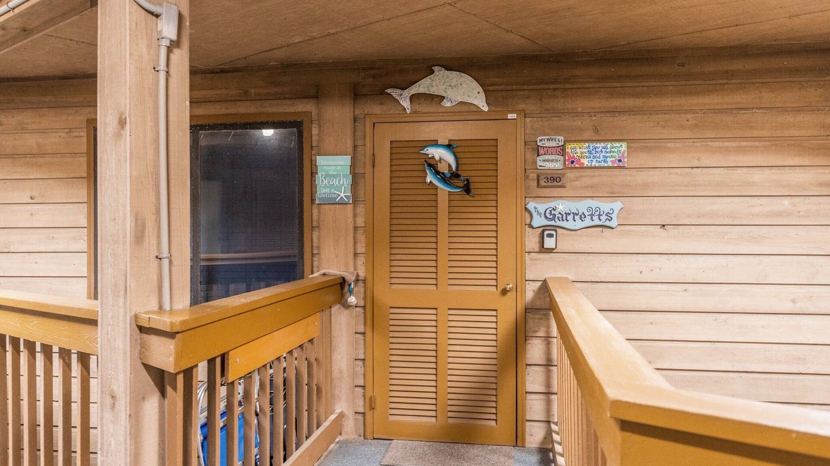 Morehead City Condo | SUMMER DEAL! PRICE DROP ON THIS GORGEOUS CONDO! ENJOY ALL THE AMENITIES!