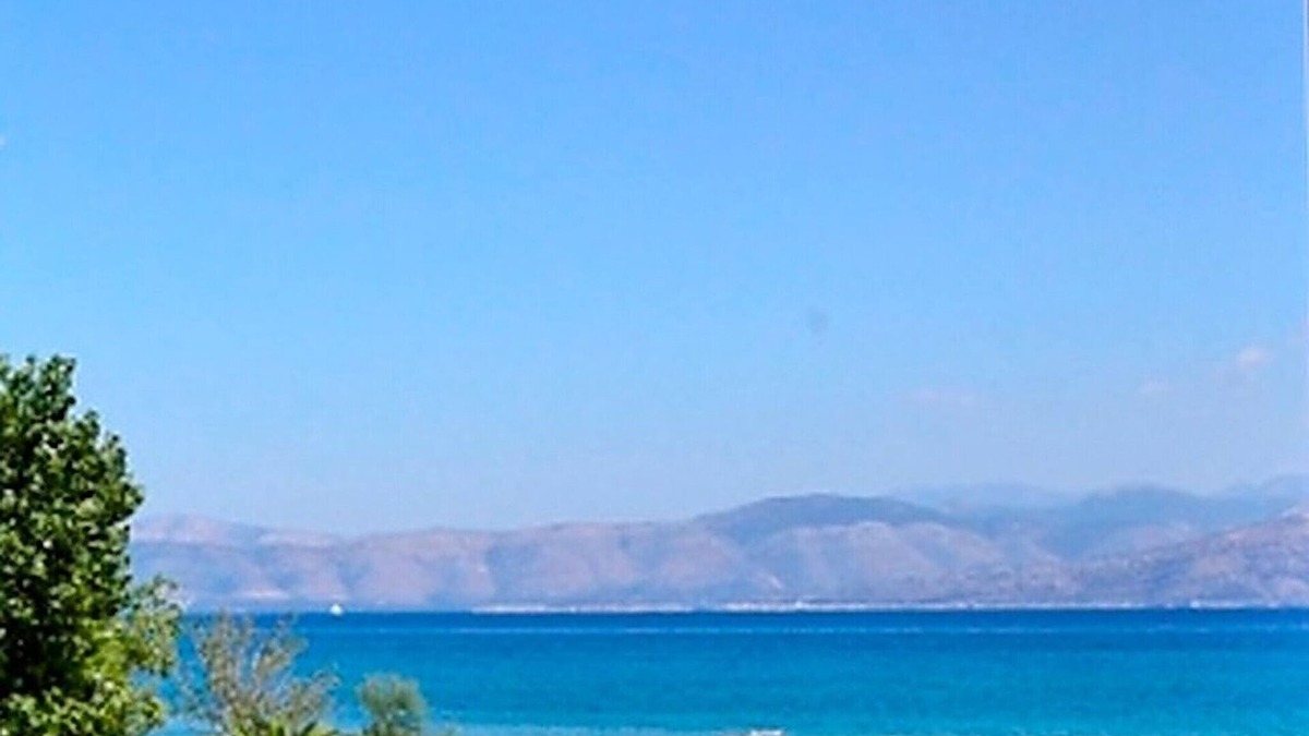 Kavos Hotel | Summer Desire
