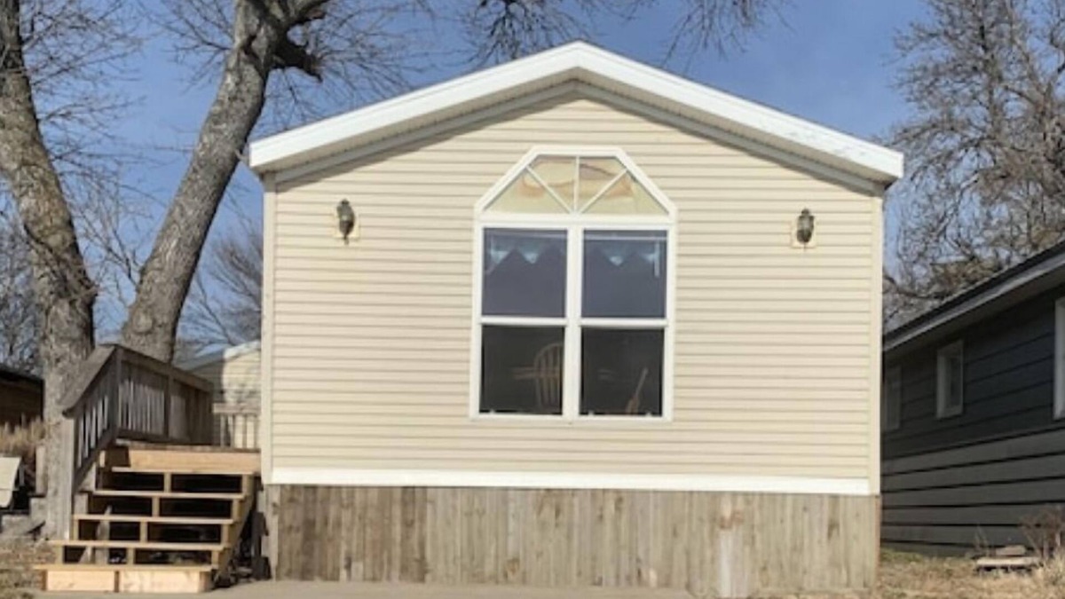 Hamlin County House | Summer Fun! Lake Poinsett. Lakefront! Private Dock. 2 bed 2 bath