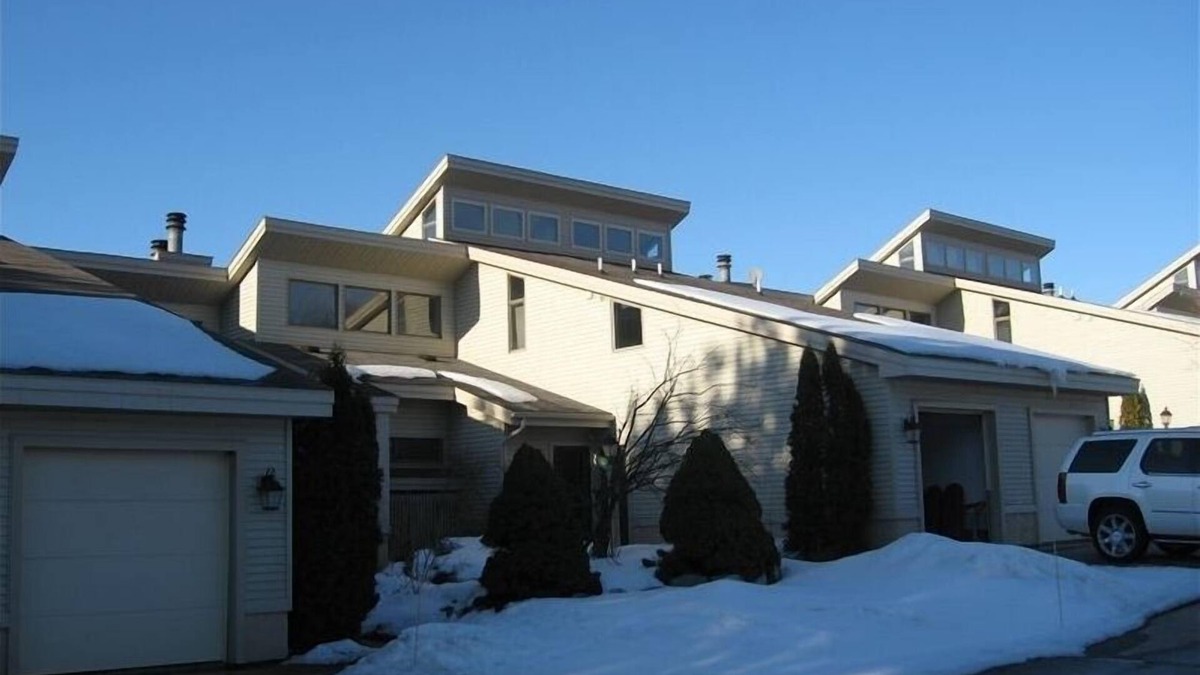 Gaylord Condo | Summer Golf/Winter Ski Condo in Gaylord Overlooking the Otsego Club and Resort