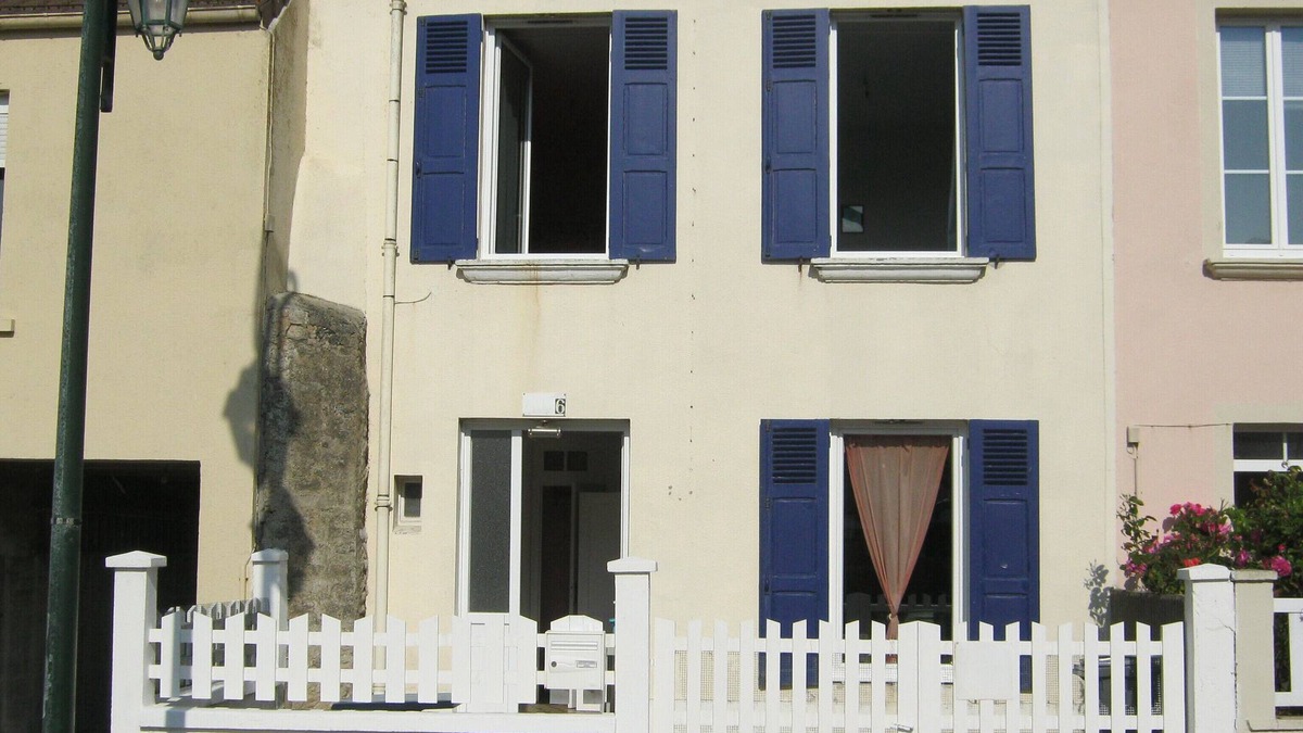 Arromanches-les-Bains House | Summer house with 3 main rooms 42m2 with sea view.