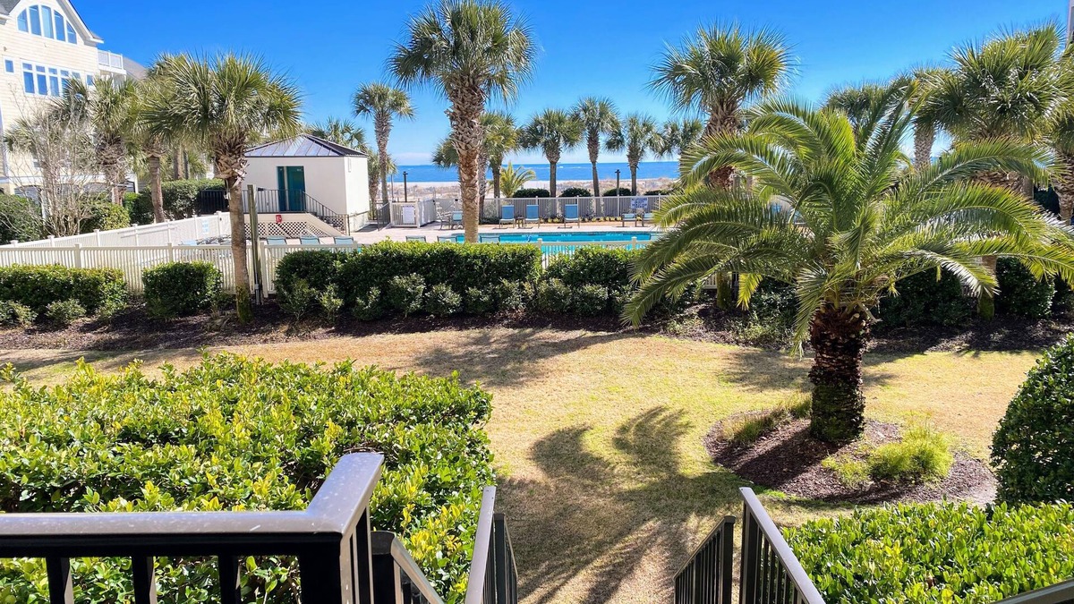 Isle of Palms Condo | Summer House 109 - Beach Walkout - 30 Secs to Sand