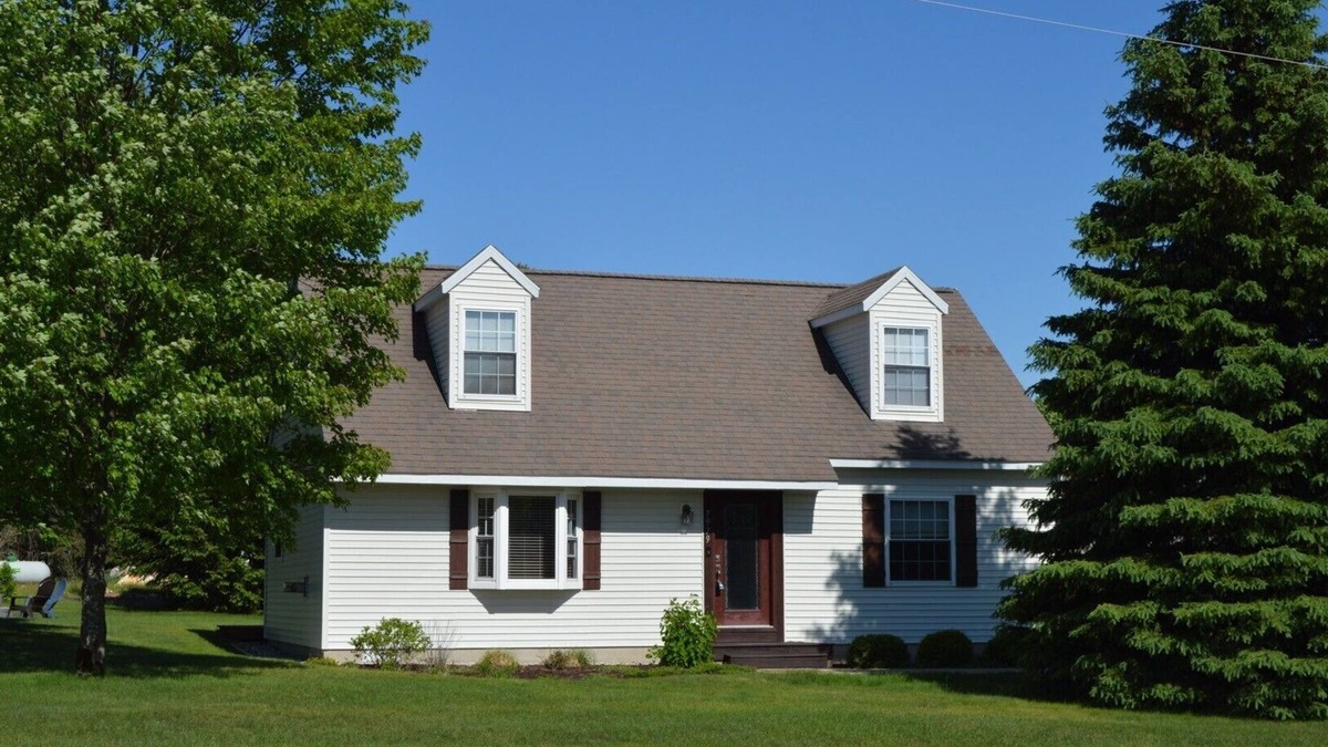Thompsonville House | Summer in Northern Michigan! Come stay at the FORE Seasons. Low Owner Fees!